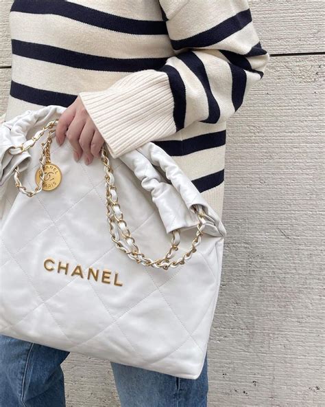 chanel 22 where to buy|chanel 22 bag medium.